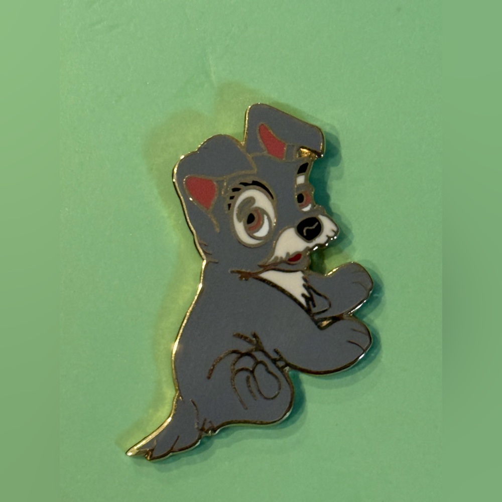 DISNEY 2001 SCAMP OF LADY & THE TRAMP PIN